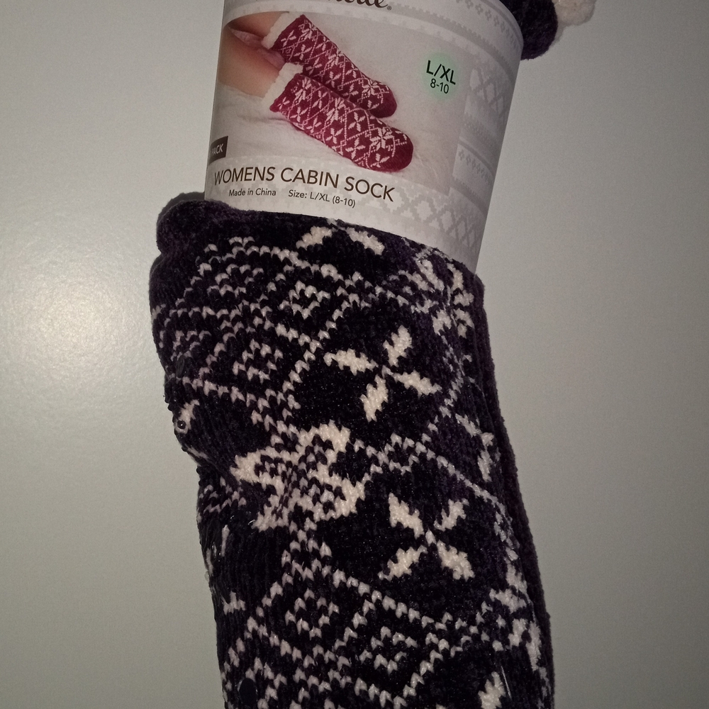 Cozy Cabin Socks - Purple